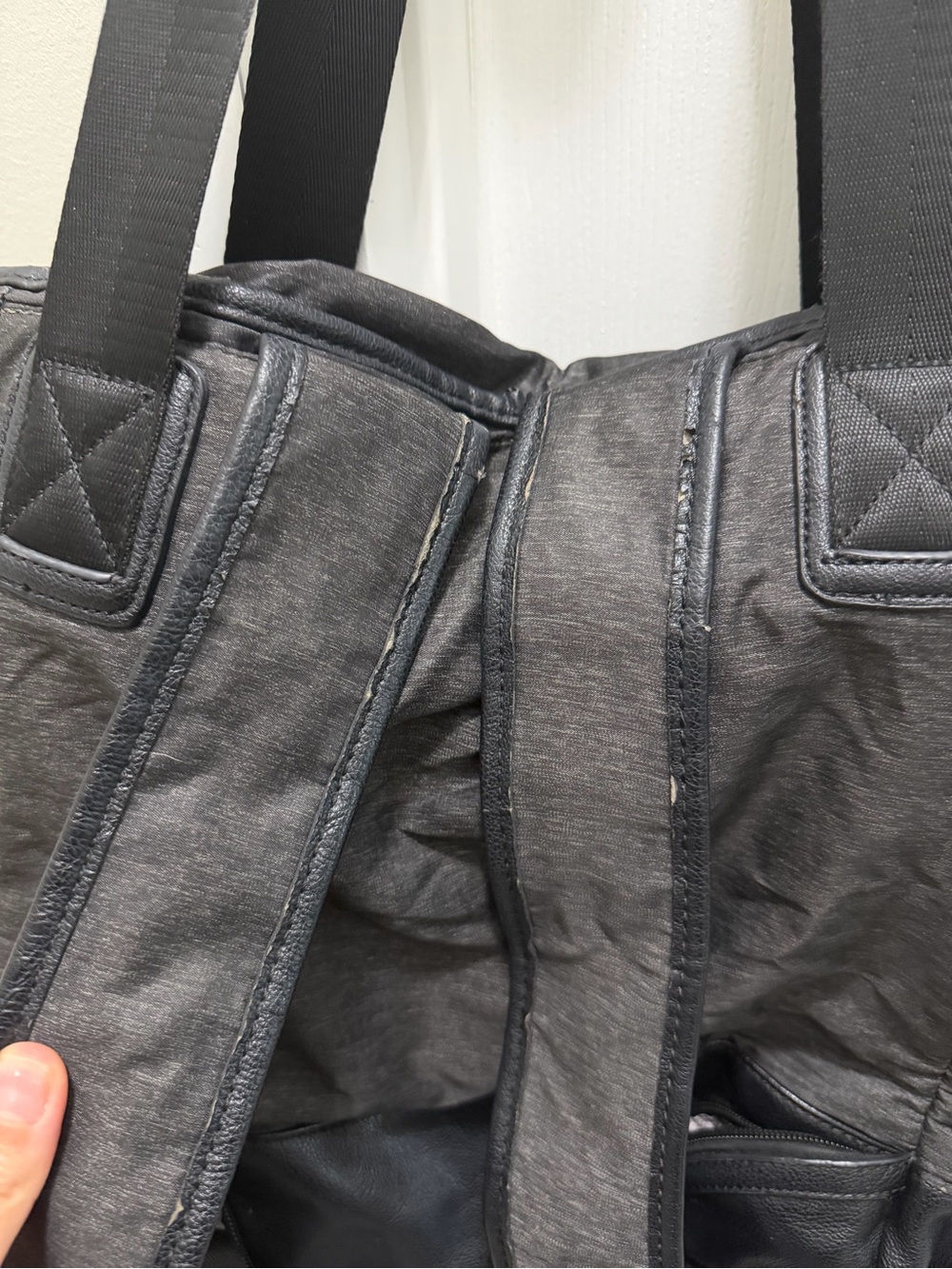 LOLE tote/backpack combo - Picture 3 of 8